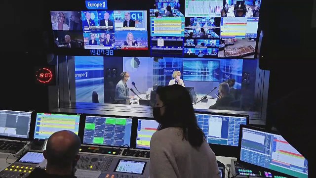 Vaccins : Macron appelle les Anglo-saxons à arrêter de bloquer les exportations