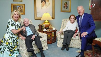 Photo Hebdo : un couple Biden géant, une baleine échouée à Berlin et la force d'une jeune Basque