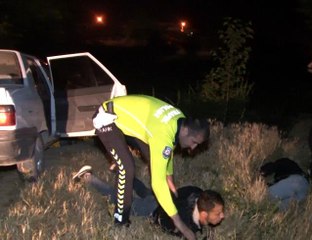 Çalıntı araçla başka şehre gezmeye giden 3 kafadar 88 kilometre sonra yakalandı