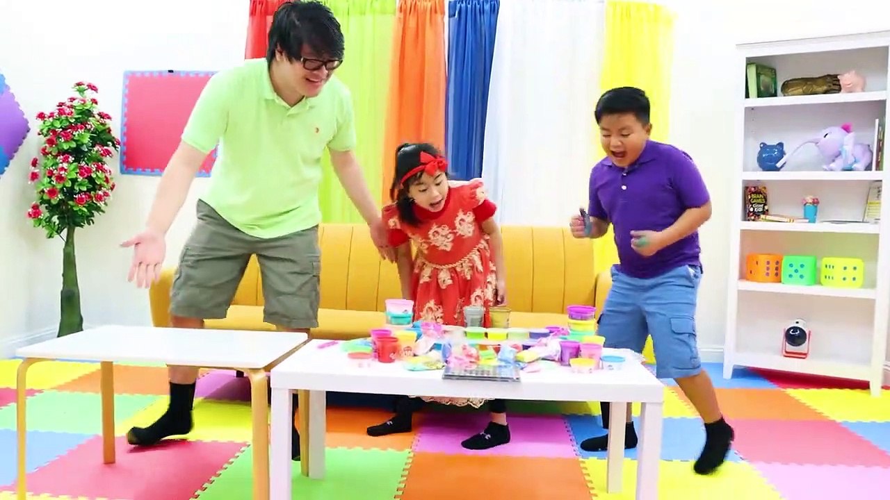 Jannie And Alex Pretend Play Make A Giant Colorful Slime | Fun Kids Video