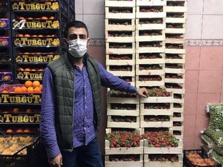 BAYRAMPAŞA HALİNDE GECE YOĞUNLUĞU; PAZARCILAR AKIN ETTİ