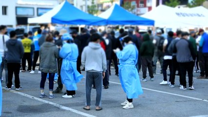 열흘 만에 다시 700명대 확진...'가족 모임' 확산 촉각 / YTN