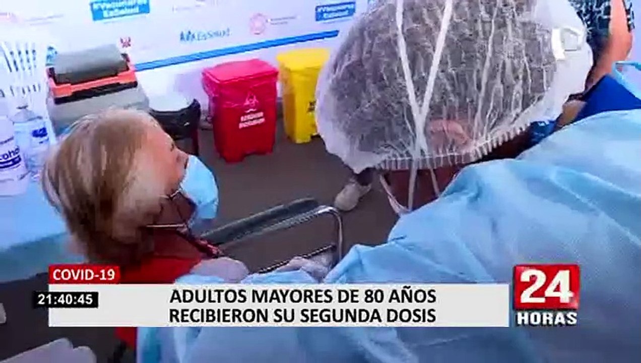 Adultos mayores de 80 años recibieron la segunda dosis de la vacuna contra la COVID-19
