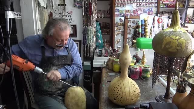 Son dakika haberleri: Silah tutan eller şimdi su kabaklarını sanat eserine dönüştürüyor