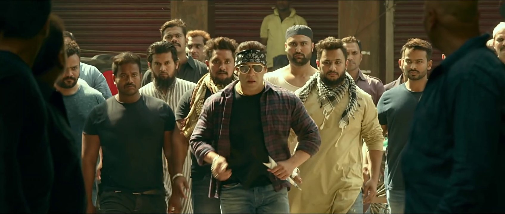 Radhe_|_Trailer_|_Salman_Khan_|_Disha_Patani_|_Randeep_Hooda_|_Jackie_Shroff_|_Prabhudeva_|_13_May(1080p)