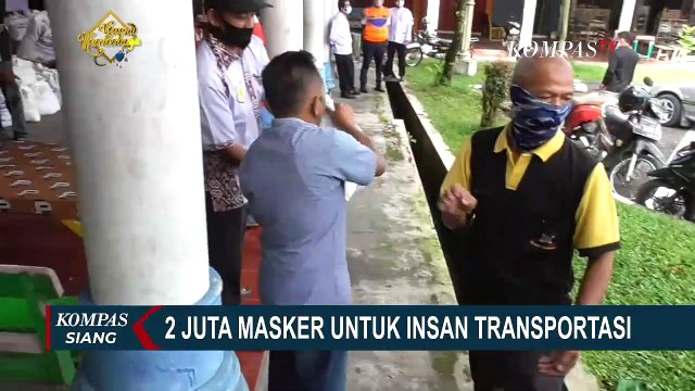 Pembagian 2 Juta Masker Pada Awak Angkutan Umum