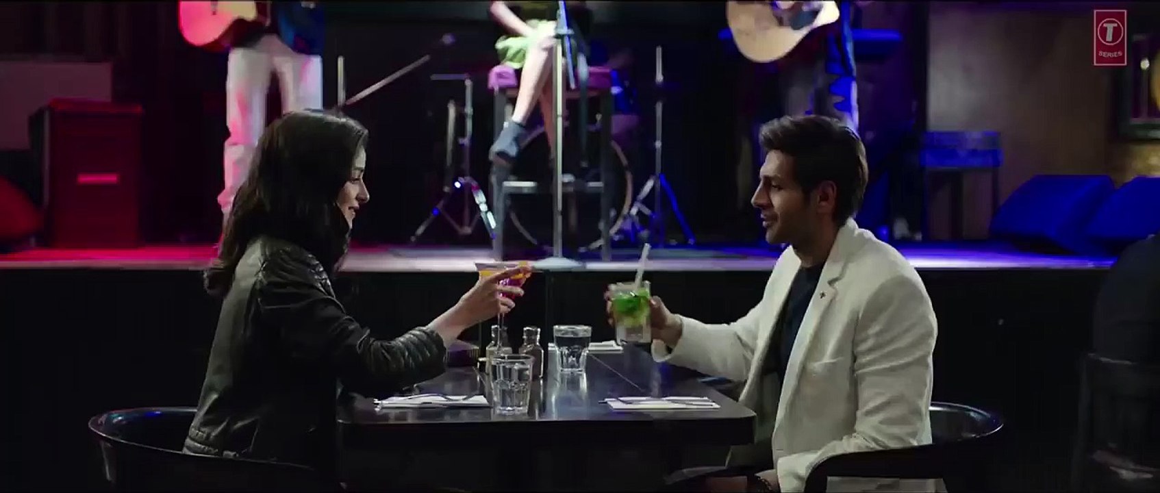 Sweety 18 Ki Hogayi Toh Shadi Kara Do  - Movie Clip