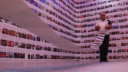 Cumhurbaşkanı Erdoğan'a hayranlığını dile getirerek 8 buçuk yılda 2 bin 23 adet şiir yazdı