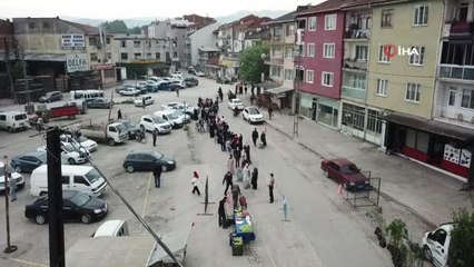 Bursa'da pazar yerlerine vatandaşlardan yoğun ilgi