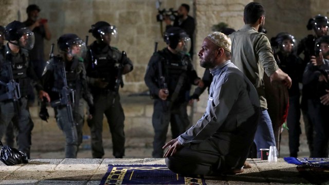 تحسبا لتوافد المصلين.. الاحتلال الإسرائيلي ينشر تعزيزات إضافية في القدس