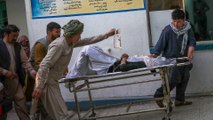 طالبان والحكومة تتبادلان الاتهام.. تفجيرات تودي بحياة العشرات من طلبة مدرسة بكابل