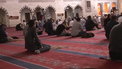 Ankara'da Kadir Gecesi sosyal mesafe ile idrak edildi