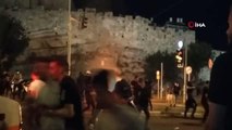 İsrail Güçleri, Şam Kapısı Önünde Filistinlilere Müdahale Etti