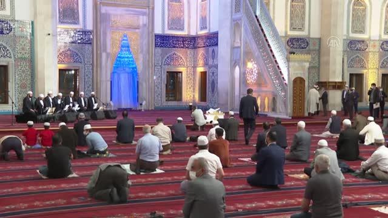 Kocatepe Camisi'nde Kadir gecesi programı düzenlendi