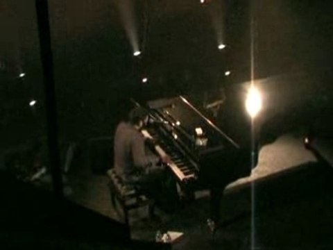 Damien Saez - J'veux Qu'on Baise Sur Ma Tombe