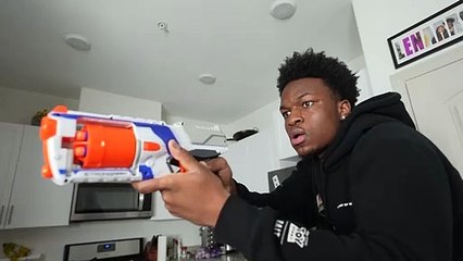 Why you cant play battle royales with certain friends