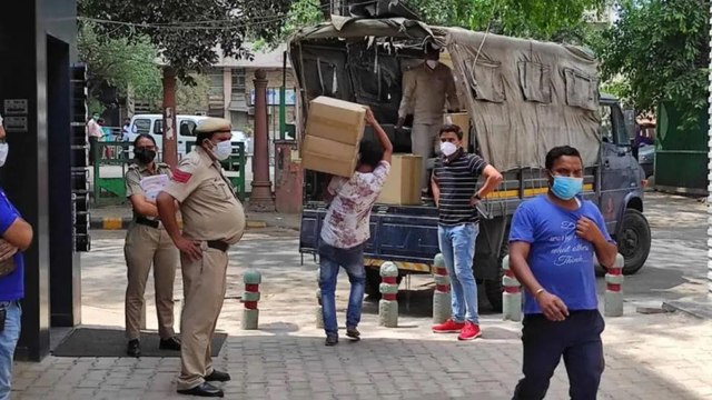 Is black marketing behind the shortage of oxygen in Delhi?