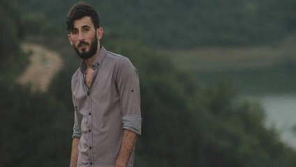 25 yaşındaki genç, salonda asılı halde bulundu