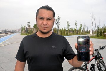 Bisiklet kullanırken yılan saldırısına uğradı