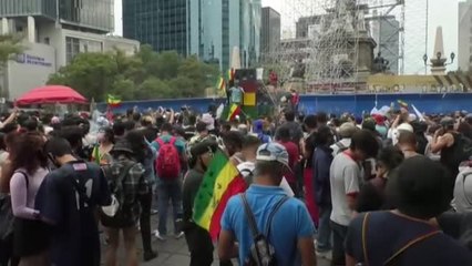 Descargar video: Multitudinaria manifestación en México por la flexibilización de las restricciones al consumo de marihuana