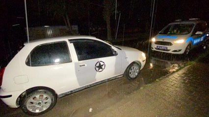 Kovalamacada yakalanan iki kişilik araçtan 6 kişi çıktı
