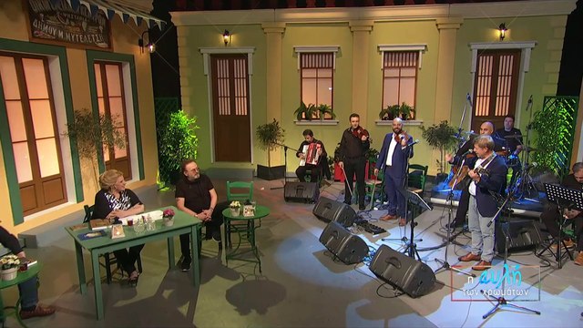 Γιορτή της μητέρας: Ο Γονίδης συγκινεί με το τραγούδι του Μάνα, ζήσε λίγο ακόμη