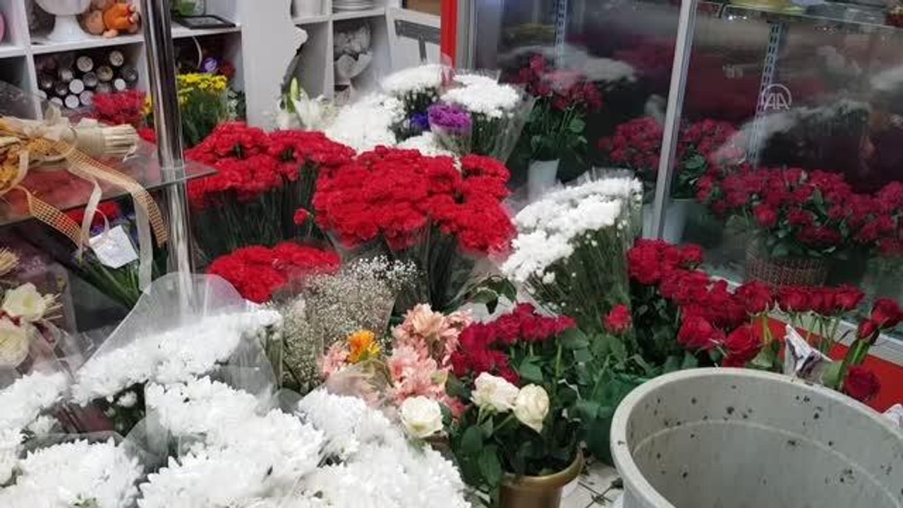 Çiçekçilerde "Anneler Günü" yoğunluğu
