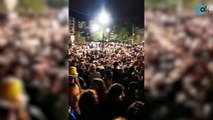 Miles de personas celebran el fin del toque de queda en Bruselas