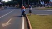 Colisão entre carro e moto deixa duas pessoas feridas na Avenida Brasil; Siate e Samu foram mobilizados