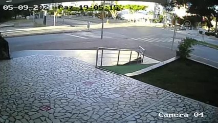 İki otomobil çarpıştı: 4 yaralı