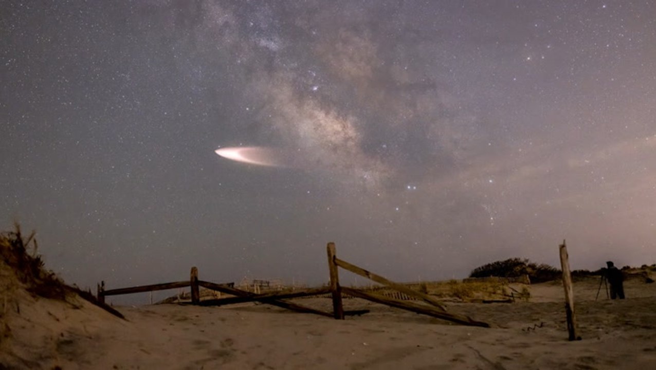 Rocket captured soaring over the New Jersey coast