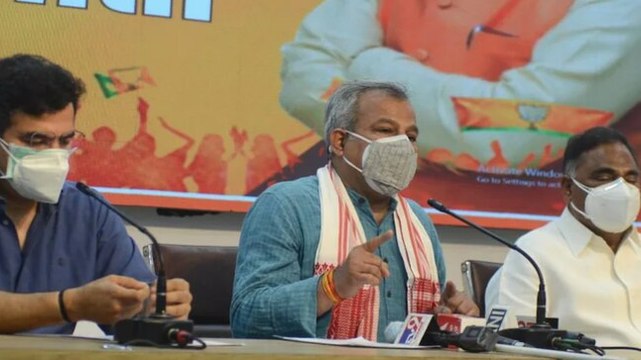BJP blames Delhi govt for oxygen crisis, accuses AAP MLAs of black marketing Covid-19 supplies