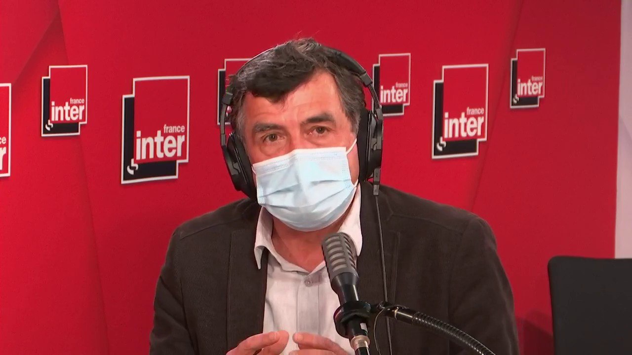 "À partir du moment où les gens ont reçu deux doses de vaccin, le port du masque va devenir de moins en moins nécessaire" (Arnaud Fontanet)