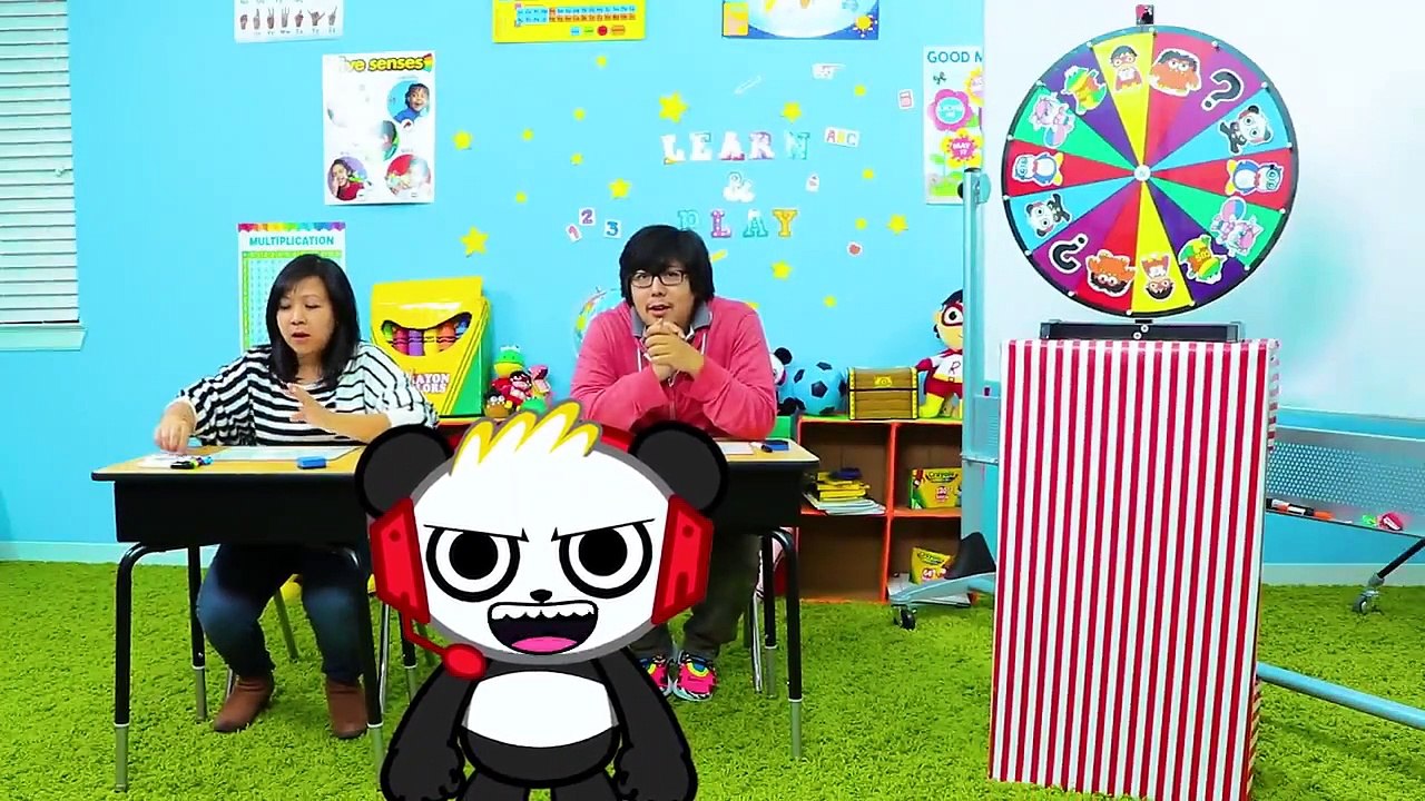 Smash Box Surprise Minute To Win It Games With Ryan'S World!!!