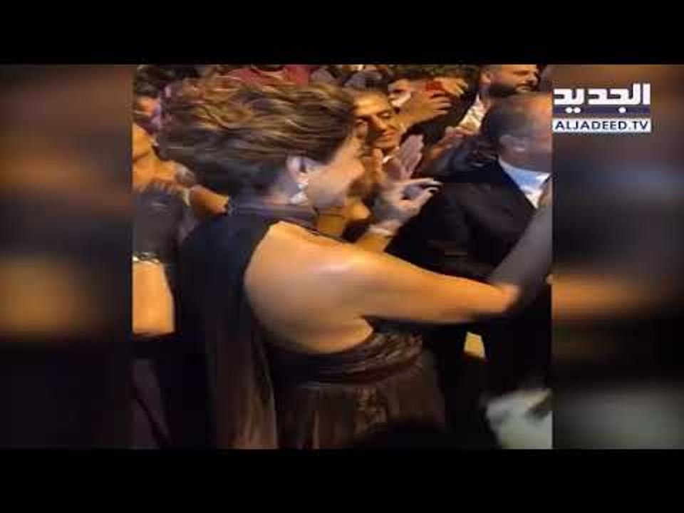 بالفيديو : جوليا بطرس ترقص وعلي الديك يغني "مشيانة وعم تتدلع"