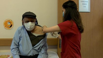 Sultanbeyli Kaymakamlığı'nın kurduğu 'ikna ekibi' sayesinde 65 yaş üstü vatandaşların yüzde 80'i aşılandı