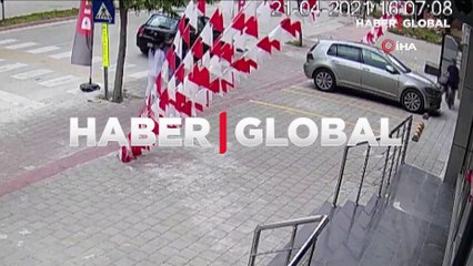 Kadınlar kapkaççıyı böyle kovaladı