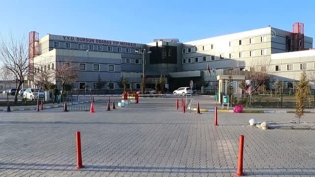 Skolyoz hastası kadın 7 saat süren ameliyatla sağlığına kavuştu