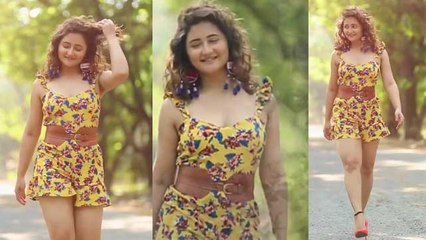 Rashmi Desai की ये बलखाती अदा देख बोले फैंस; Watch video  | FilmiBeat