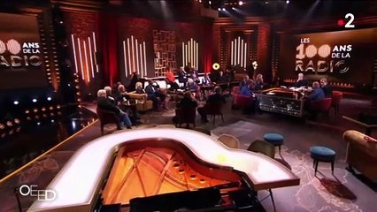 Yves Calvi et Jean-Jacques Bourdin ans l'émission On est en direct, présentée par Laurent Ruquier, samedi 8 mai 2021.