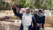 شاهد: مواجهات بين فلسطينيين والشرطة الإسرائيلية في باحات المسجد الأقصى