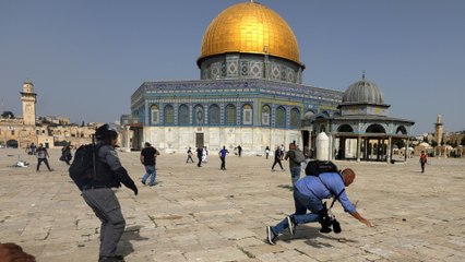 Dozens wounded as Israeli forces raid Al-Aqsa compound