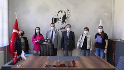 Eczacılar koronavirüs aşısında patentin kaldırılması çağrısında bulundu