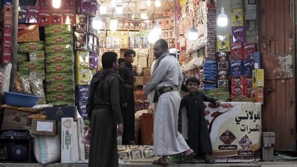 مدينة مأرب تتحضر لاستقبال عيد الفطر على وقع التصعيد