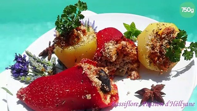 Poivrons et pommes de terre, farcis à la viande et fruits secs