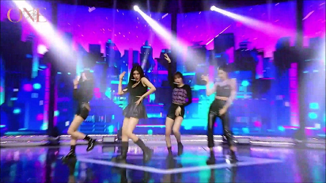 DAYDREAM - IZONE Online Concert ~ONE, THE STORY~