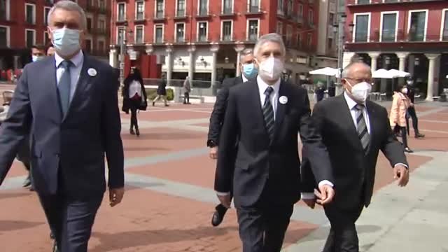 Abucheos al ministro del Interior en Valladolid