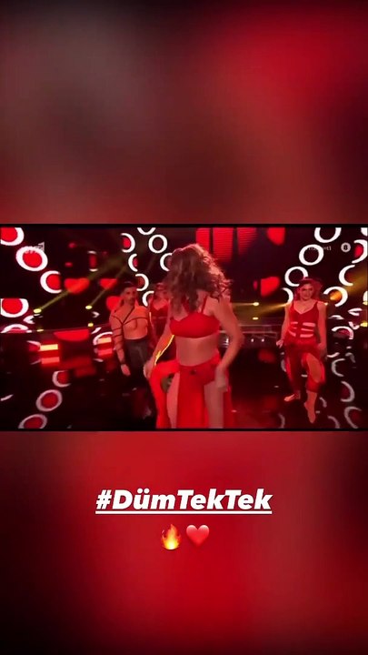 YFSF: Η Στικούδη άναψε φωτιές με το "Dum Tek Tek" και η Χαντισέ την αποθέωσε στο instagram