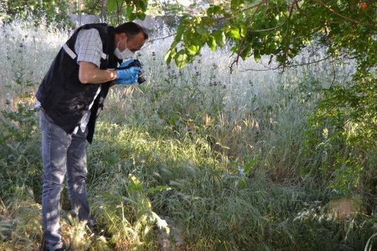 Salihli'de boş araziye bırakılan bebek kurtarılamadı