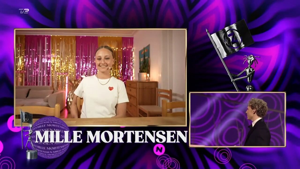 Mille Mortensen i ZULU Awards 2021 | Årets tv-vært; Melvin Kakooza | Fyr og Flamme "Menneskeforbruger" | TV2 Play - TV2 Danmark